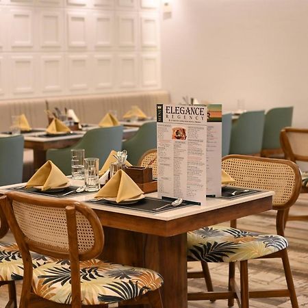 Отель Elegance Regency Khanna  Экстерьер фото